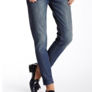 Kut from the Kloth "katy" coveted boyfriend jeans